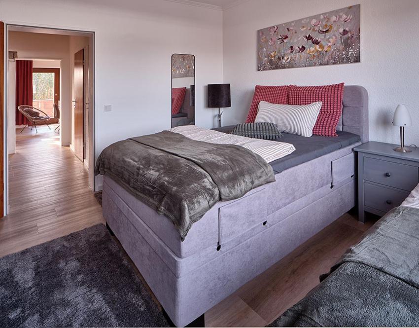 Katarinas House Mit 2 Stilvoll, Gemuetlich & Zentral Boxspringbett, Parkplatz, Balkon Oder Garten Moers