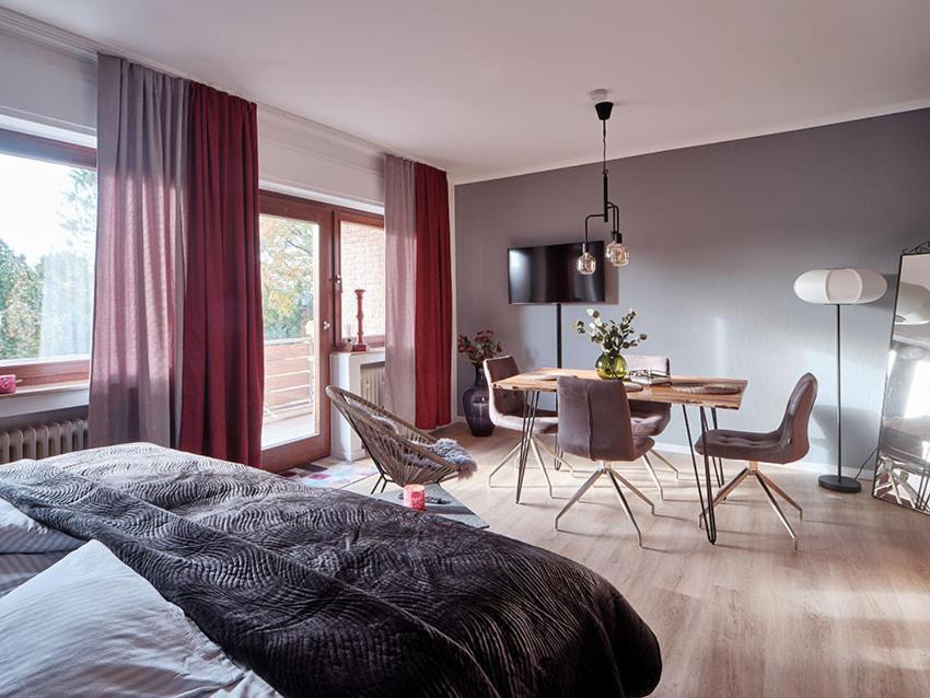 Katarinas House Mit 2 Stilvoll, Gemuetlich & Zentral Boxspringbett, Parkplatz, Balkon Oder Garten Appartement Moers