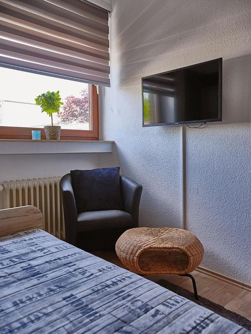 Katarinas House Mit 2 Stilvoll, Gemuetlich & Zentral Boxspringbett, Parkplatz, Balkon Oder Garten Appartement